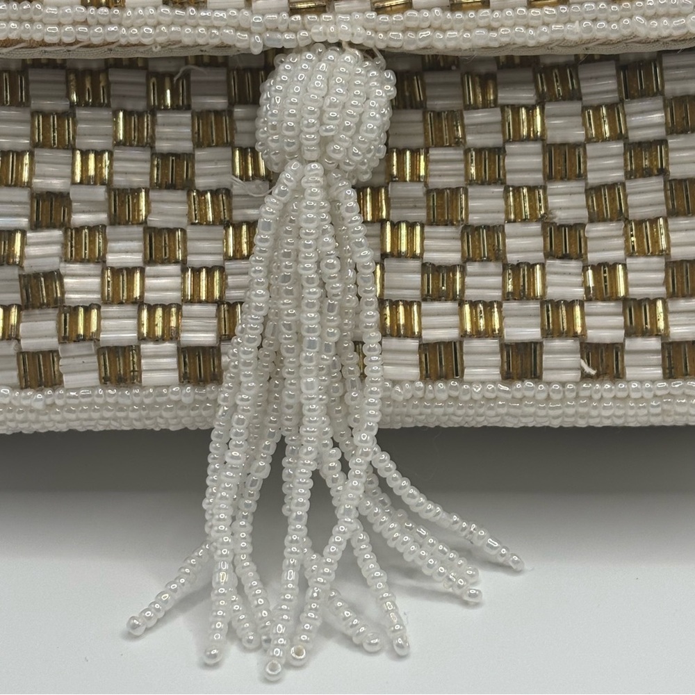 Vintage Magid Beaded Mini Crossbody Bag White Gold Tassel EUC - Picture 3 of 6